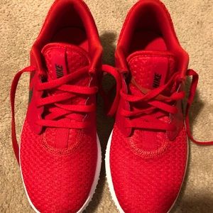 Nike Roche G Jr Big Kid golf shoes youth size 4. Only worn once.